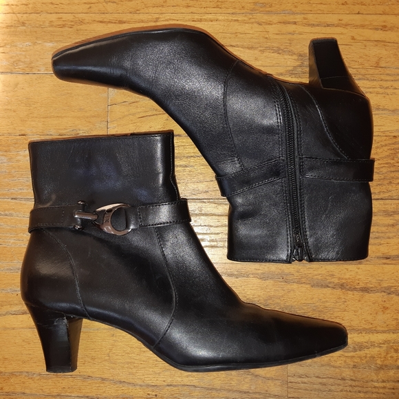 Anne Klein iflex Bootie - Picture 3 of 3